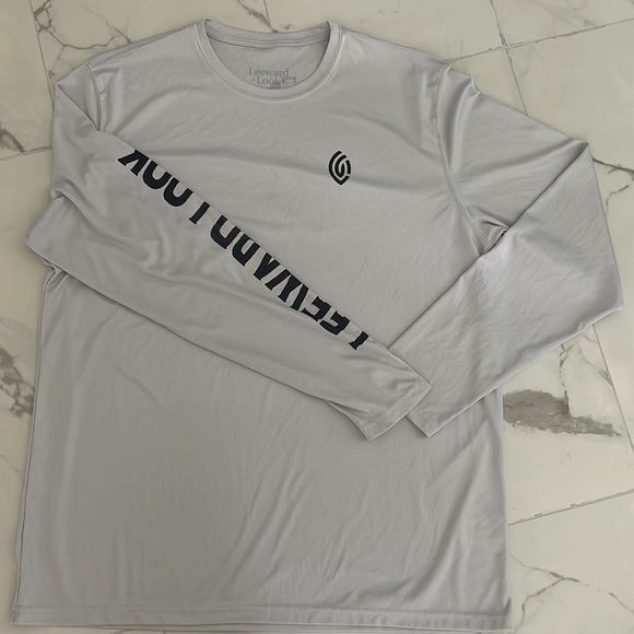 2 Sun Shirts Size XL, Patagonia, Diving Print, blue and light grey - Picture 8 of 11